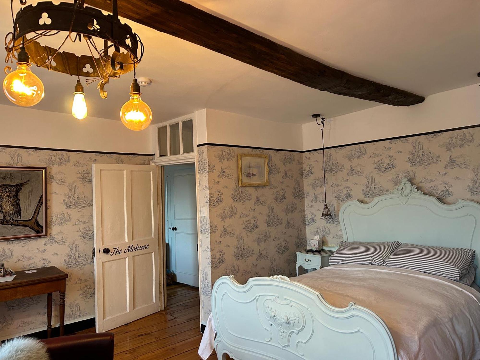 Moonfleet Boutique 3*
